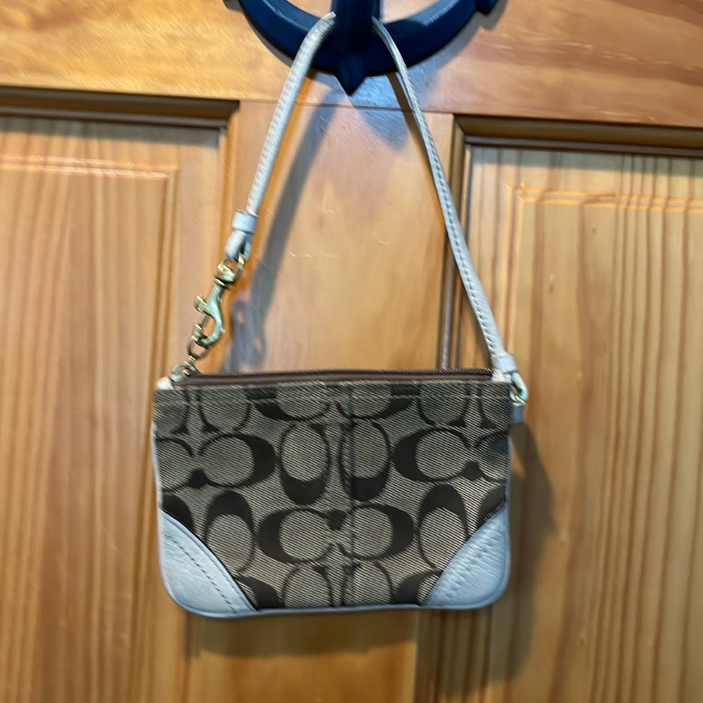 Coach Wristlet - Picture 5 of 7